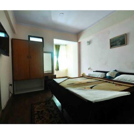 Anamika Hotel Nainital Exteriör bild